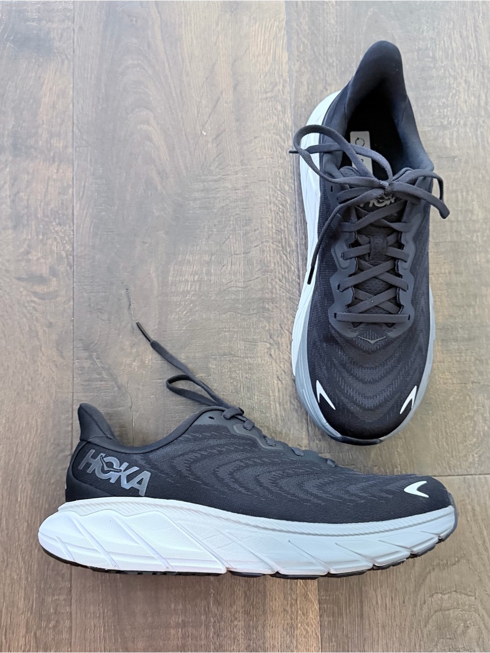 NEW HOKA Arahi 6 Running Shoes | Black/White | Size: 9.5 - Picture 6 of 9